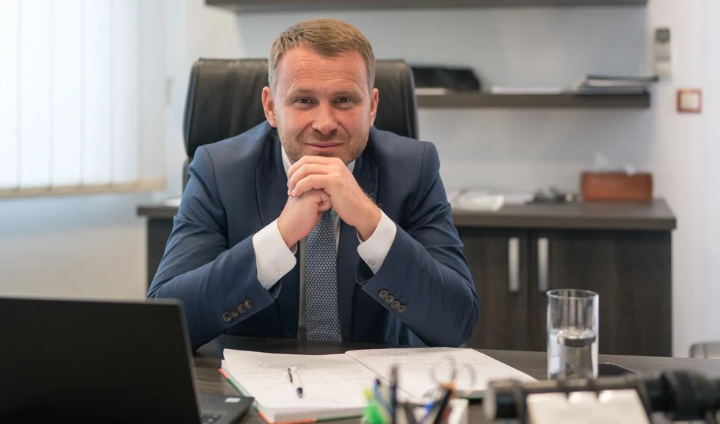 Antonín Klimša, ředitel RBP zdravotní pojišťovny, na portrétní fotografii.